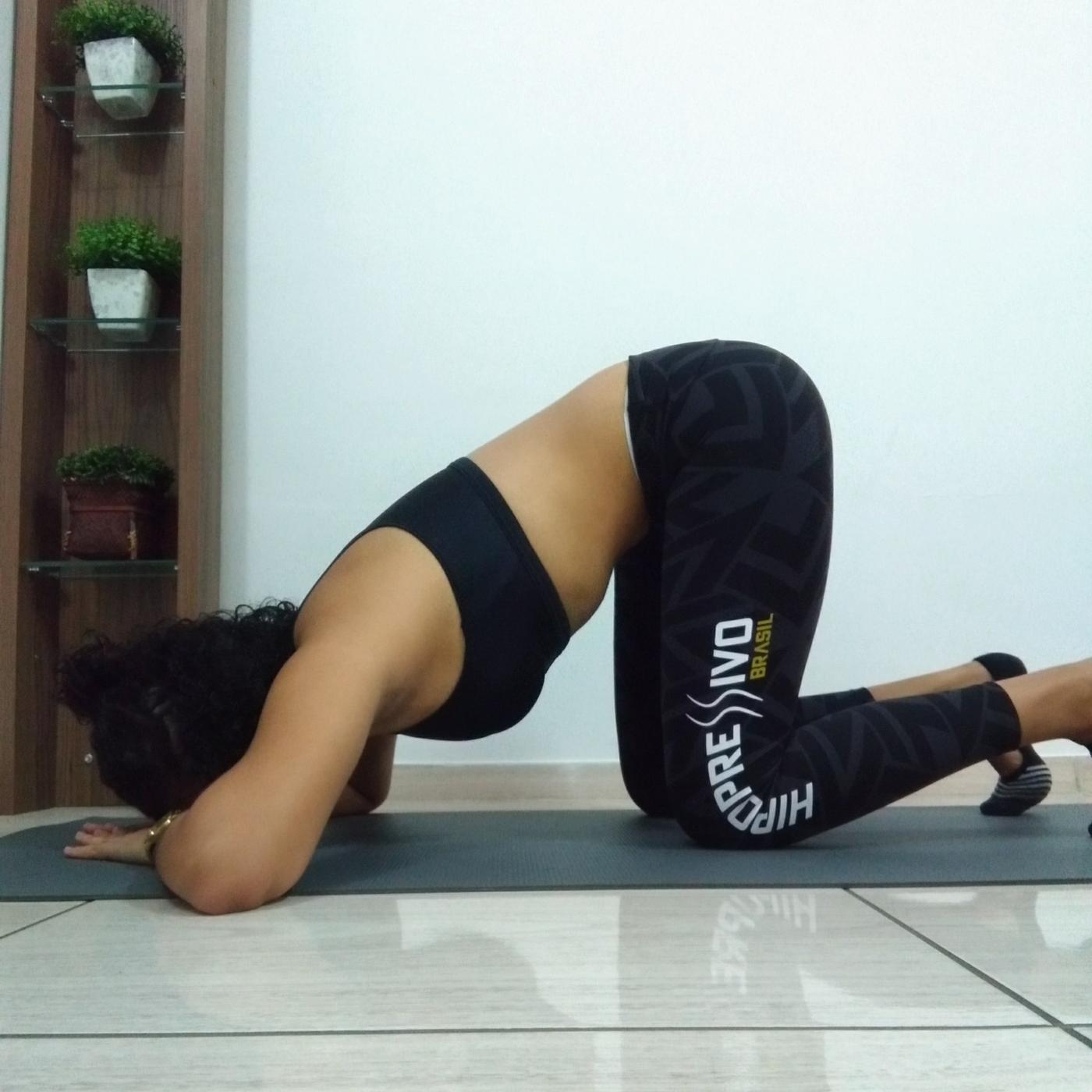 Postura sentada básica com as pernas estendidas - Hipopressivo - 5