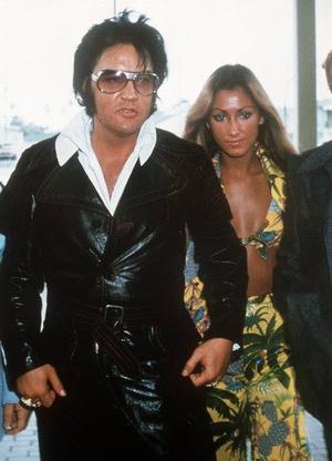 Ep. 94: Linda Thompson- A Little Thing Called Life: On Loving Elvis Presley, Bruce Jenner and Songs in Between