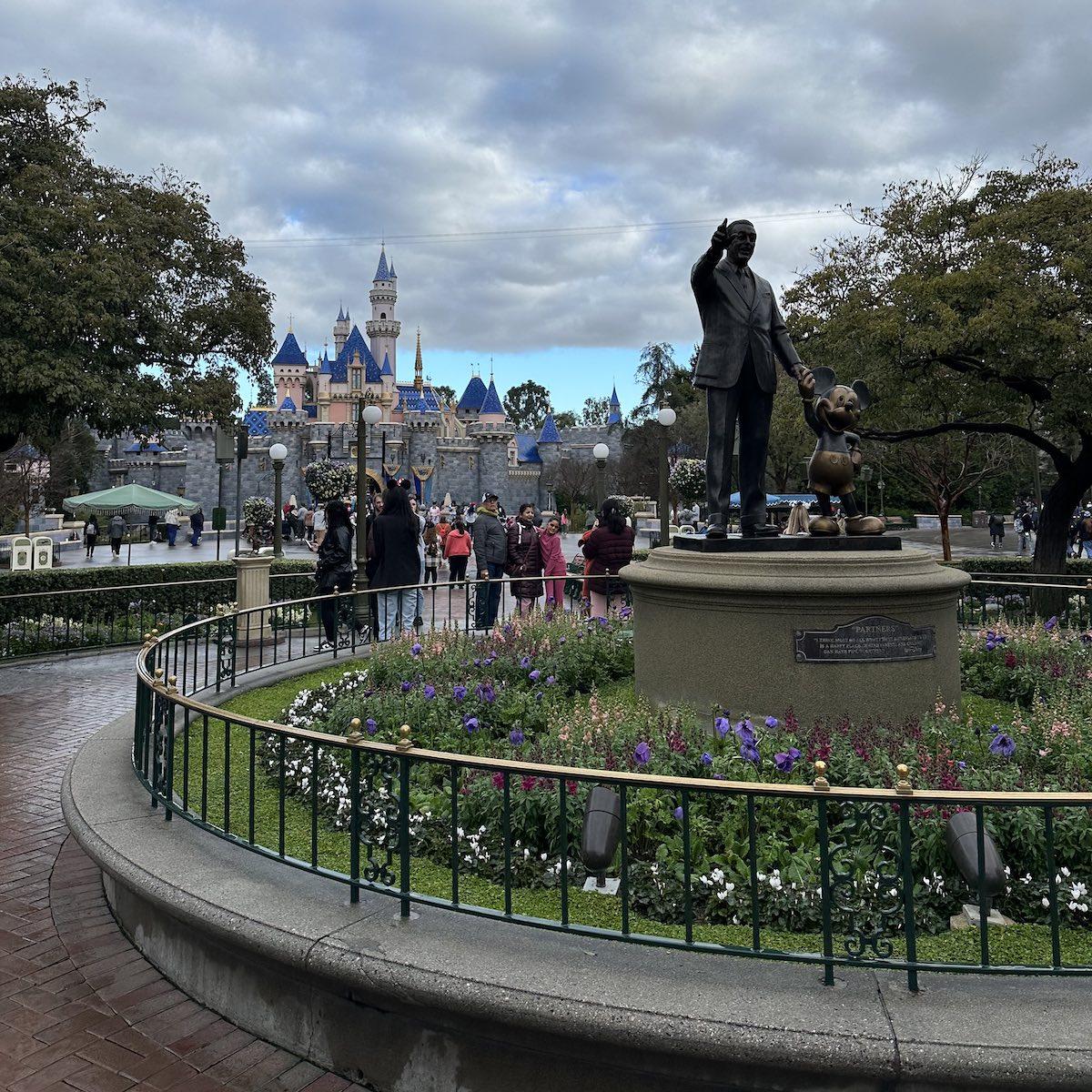 East Coast Co-host Meets West Coast Cohost - A Disneyland Adventure ...