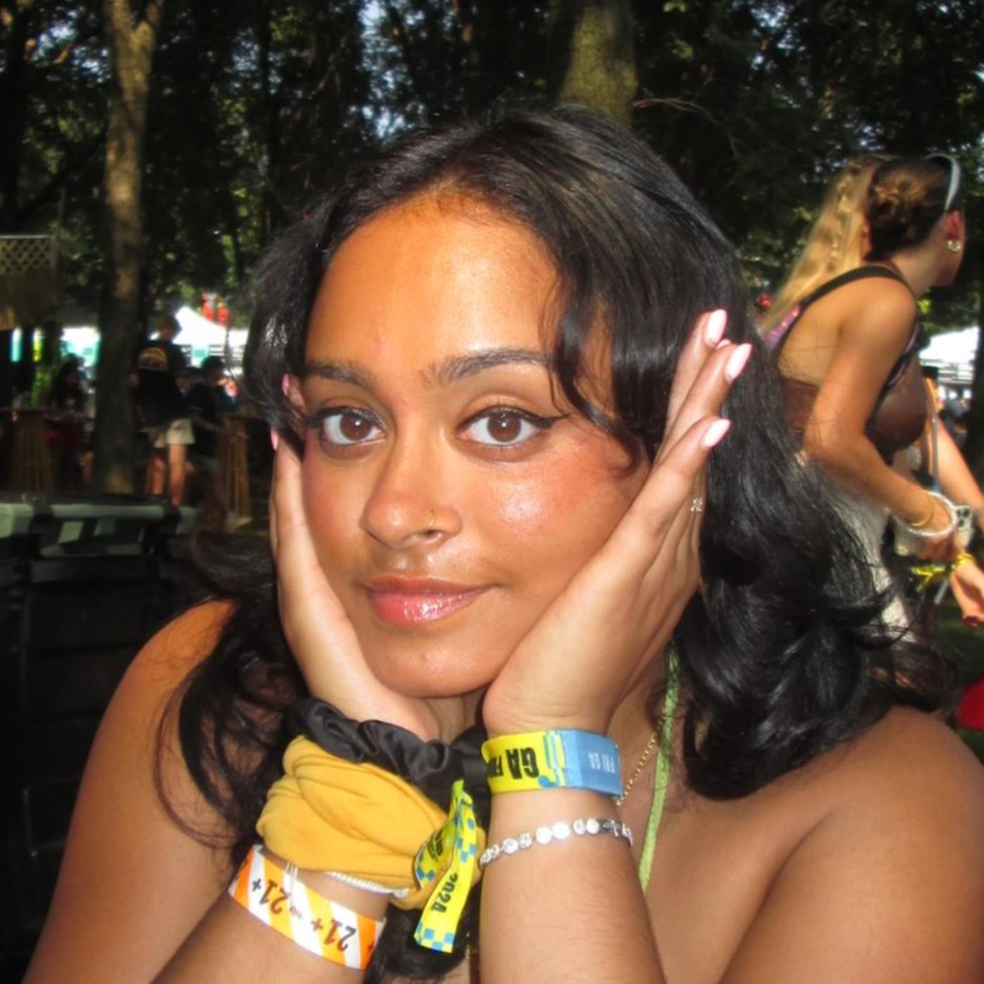 How to get a grip 🫡 - Who Gave Her A Mic? (WGHAM) (podcast) | Listen Notes